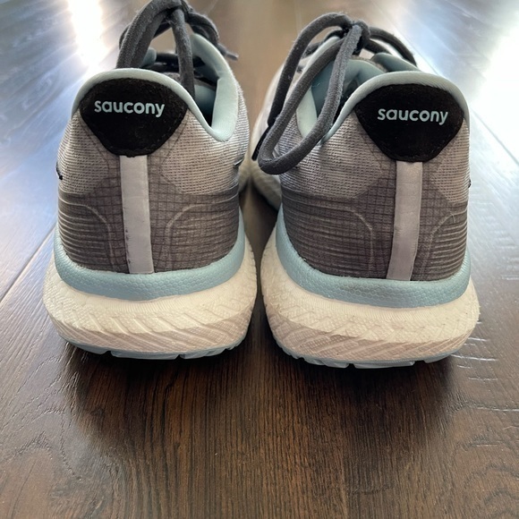 SAUCONY TRIUMPH 19 RUNNING SHOE ALLOY/POWDER - Picture 8 of 9